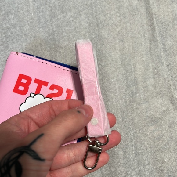 NWT BT21 RJ Wallet! - Picture 4 of 5